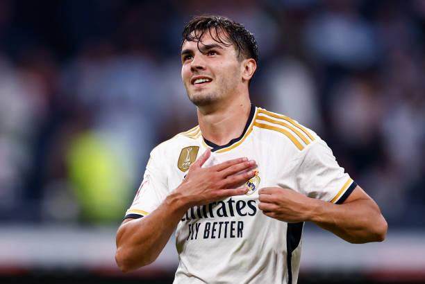 球探体育比分网-【现场】何塞卢廖化当先锋，皇马兵不血刃擒升班马