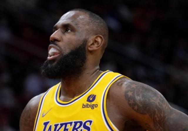 球探-詹姆斯放弃绝杀赛后引争议 沃格尔：相信他的决策