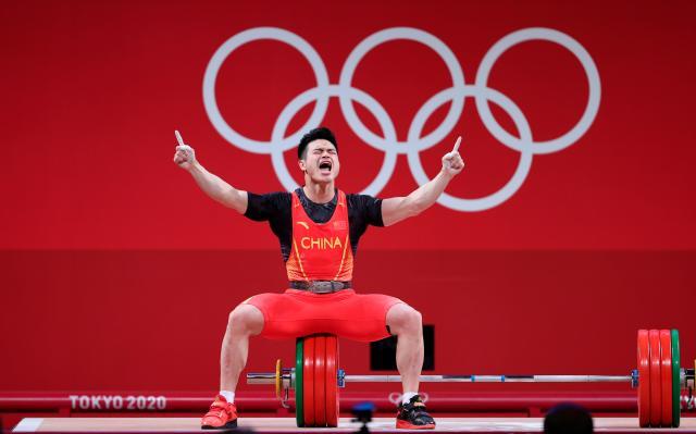球探-四人出战打包带回4金 中国男子举重东奥答卷100分