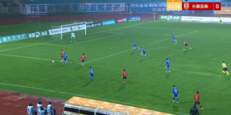 球探体育-南京城市2-1逆转长春亚泰,泽-维托尔破门、余梦辉建功