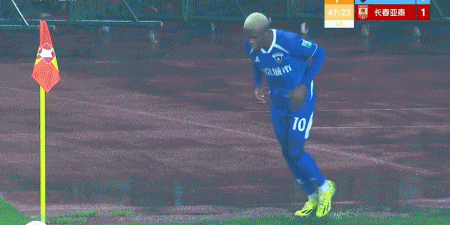 球探体育-南京城市2-1逆转长春亚泰,泽-维托尔破门、余梦辉建功