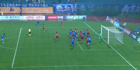 球探体育-南京城市2-1逆转长春亚泰,泽-维托尔破门、余梦辉建功