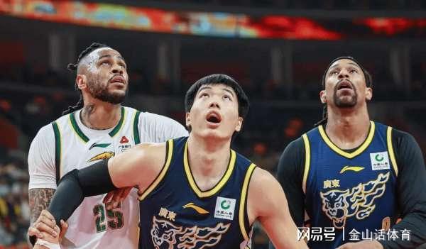 你可是现役国手啊?运动战0分+4失误+发球被断,主帅冲他一顿怒吼