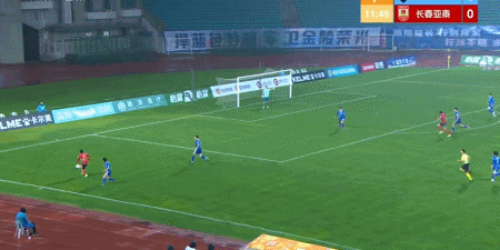 球探体育-南京城市2-1逆转长春亚泰,泽-维托尔破门、余梦辉建功